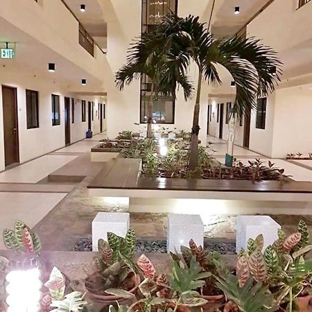 The Atherton Paranaque City Exterior foto