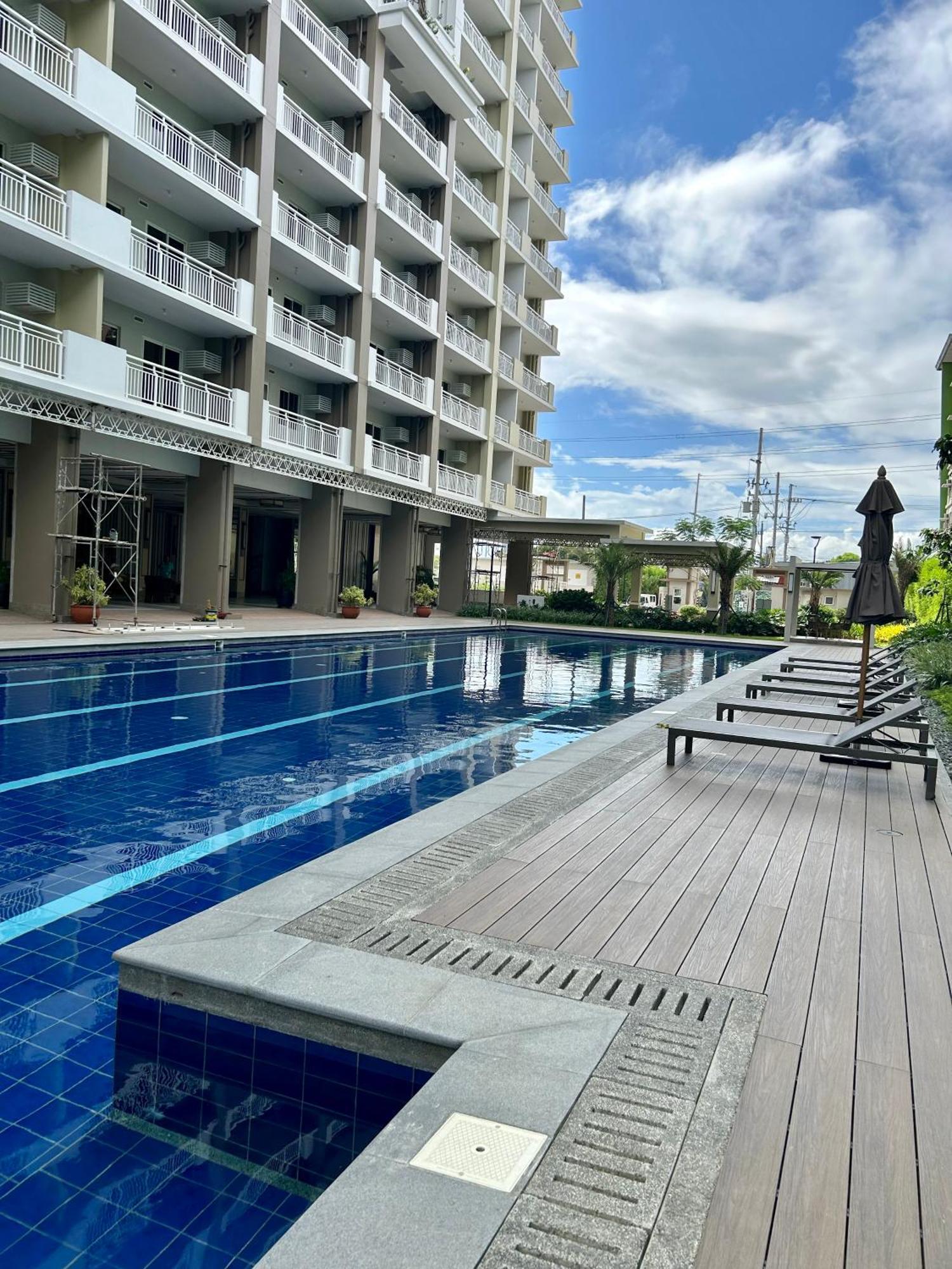 The Atherton Paranaque City Exterior foto