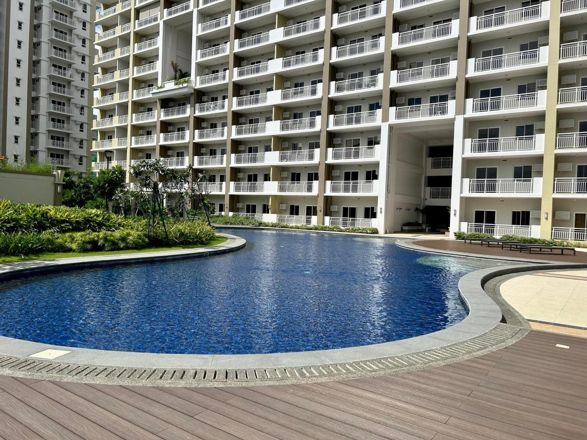 The Atherton Paranaque City Exterior foto
