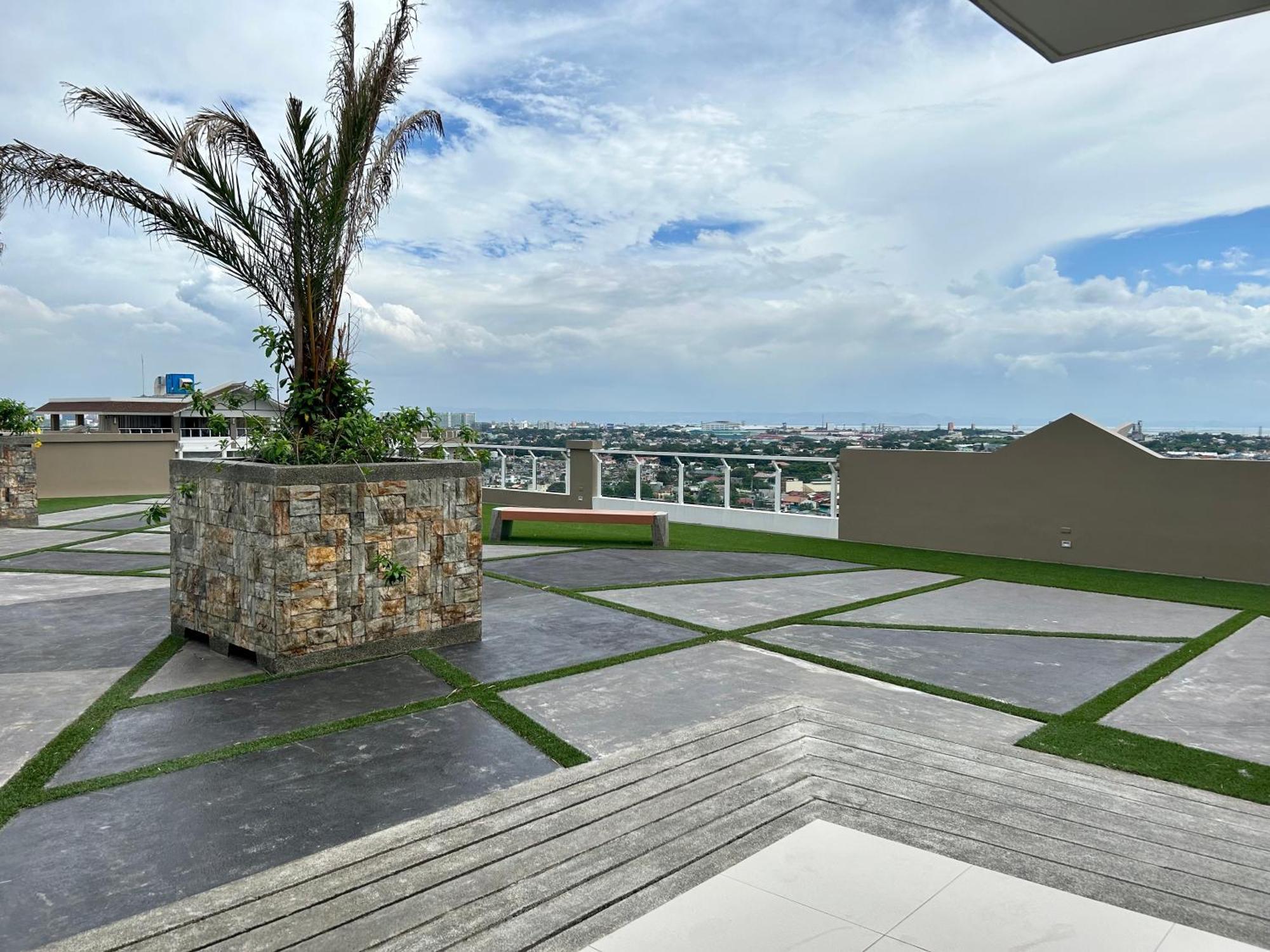 The Atherton Paranaque City Exterior foto